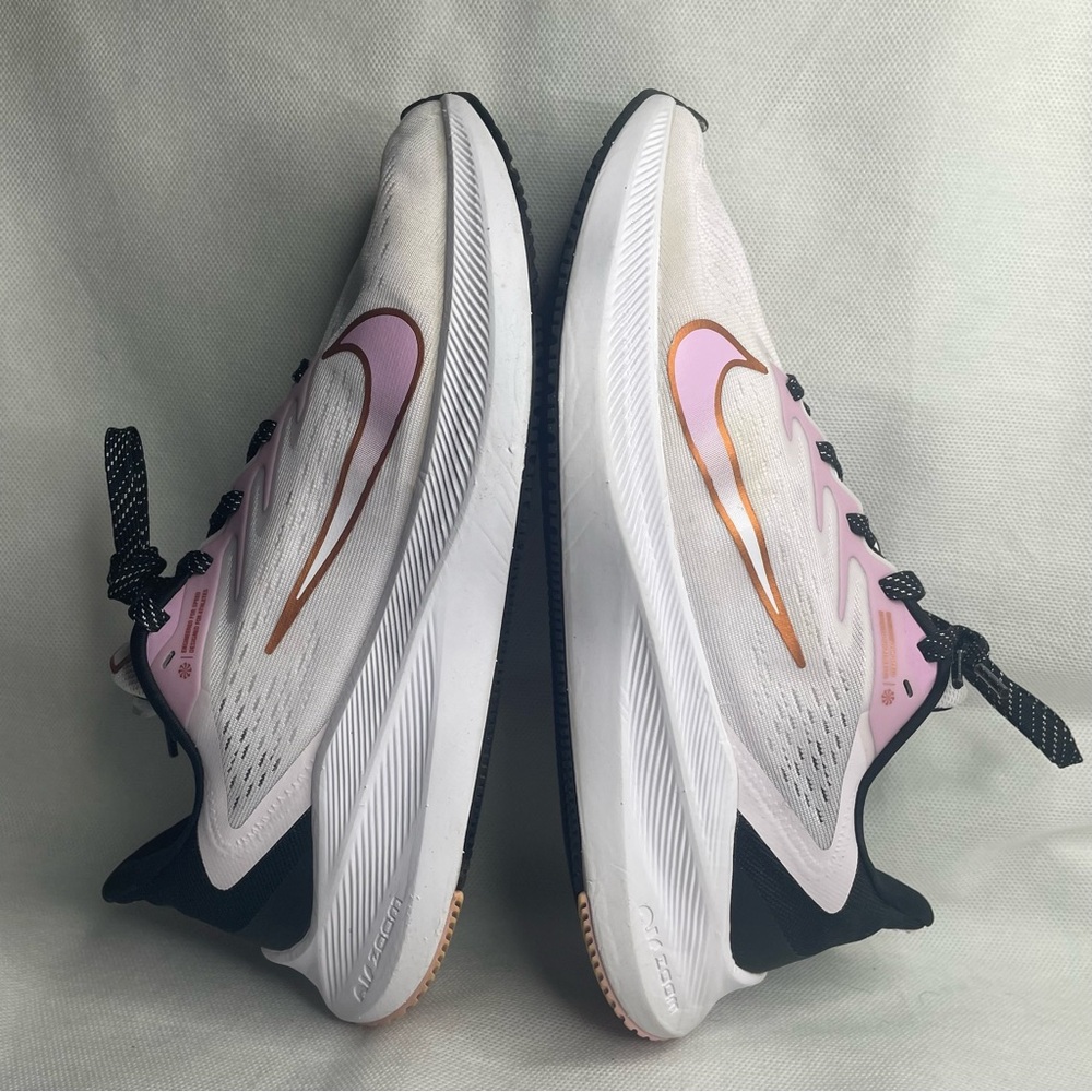 Nike Zoom Winflo 7 Running Shoes Womens Size US 8 EUR 39 Light Violet CJ0302-501 - Picture 10 of 14